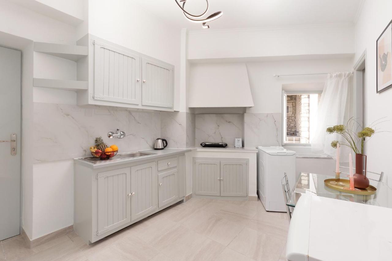 Salt & Sun Apartments By Konnect, At Kaminaki Beach Nisaki  Екстериор снимка