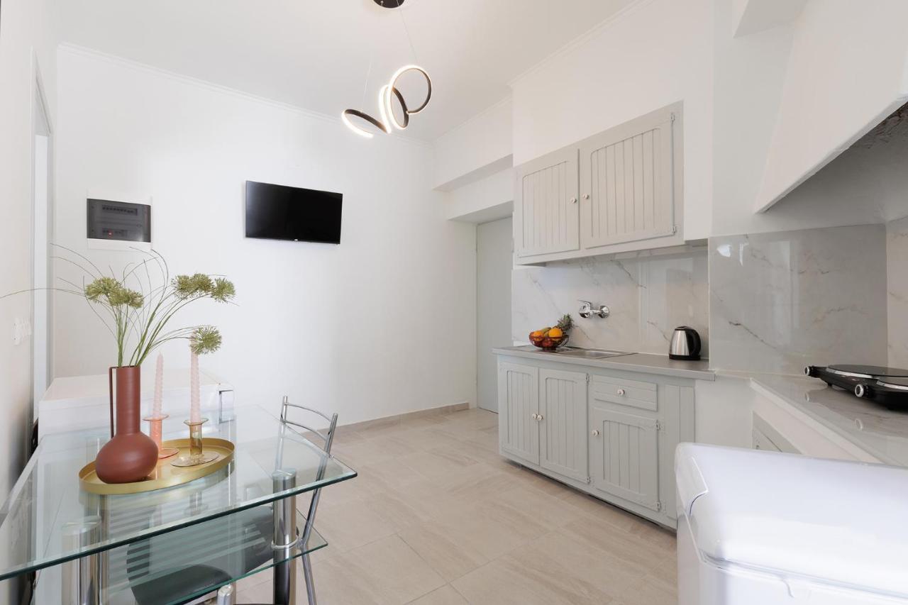 Salt & Sun Apartments By Konnect, At Kaminaki Beach Nisaki  Екстериор снимка
