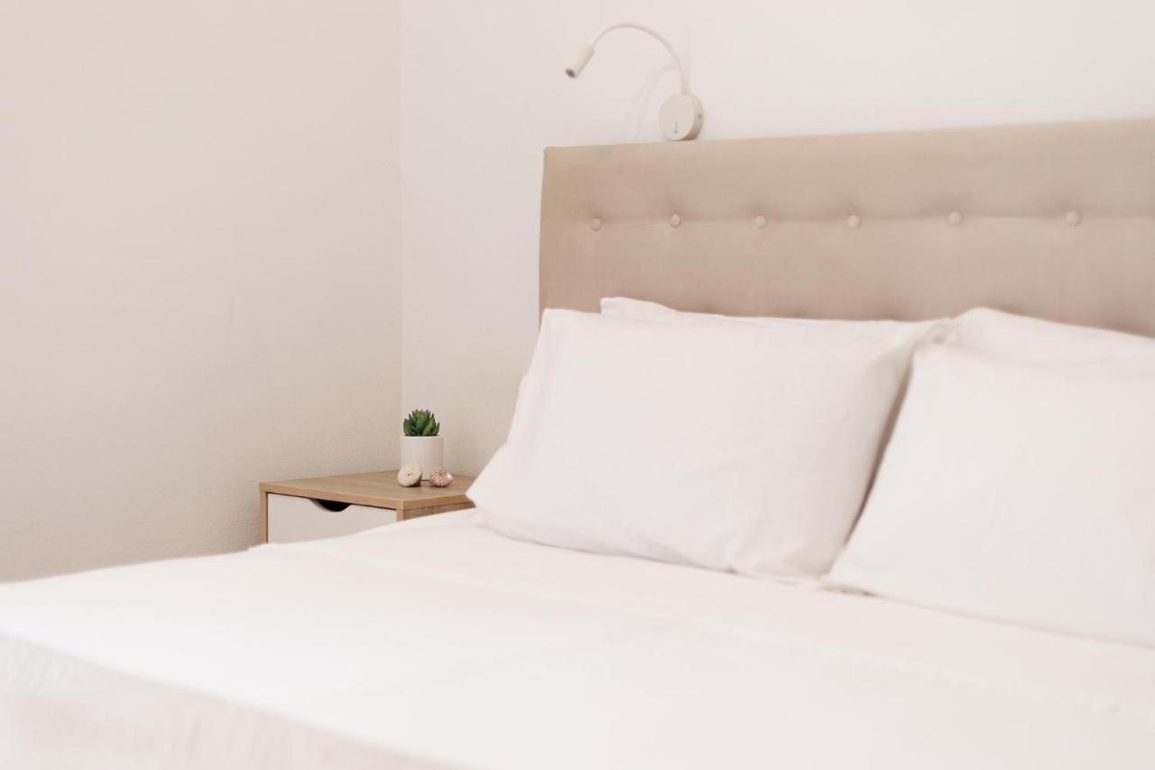 Salt & Sun Apartments By Konnect, At Kaminaki Beach Nisaki  Екстериор снимка