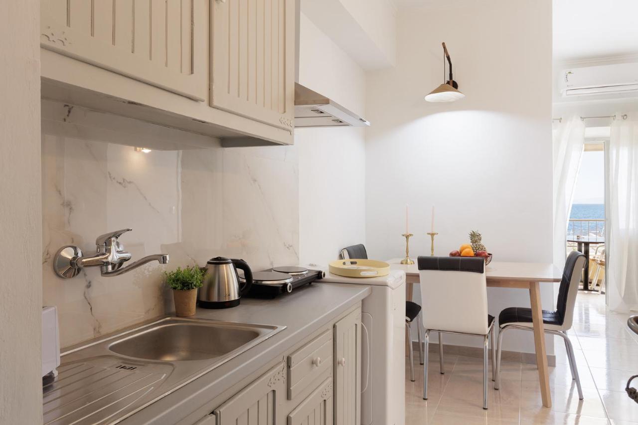 Salt & Sun Apartments By Konnect, At Kaminaki Beach Nisaki  Екстериор снимка